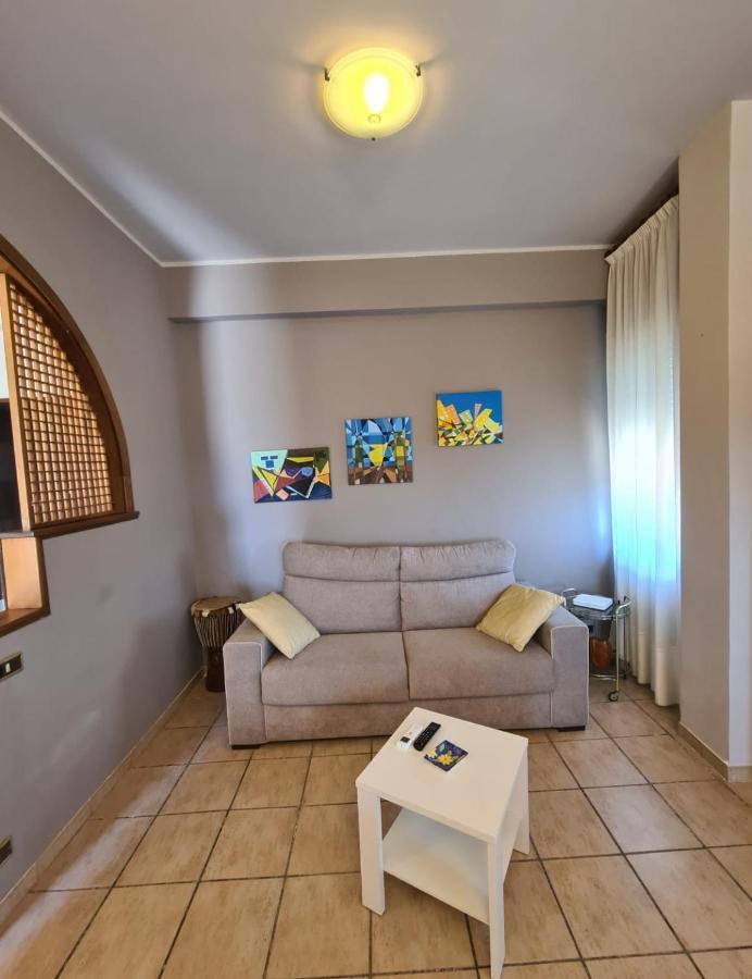 Lorena Loft Locri Bagian luar foto